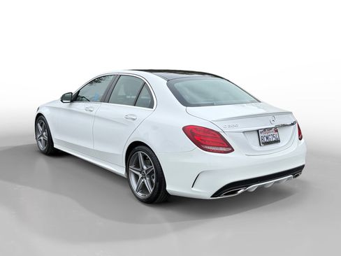 Used 2018 Mercedes-Benz C 300 Sedan image 3