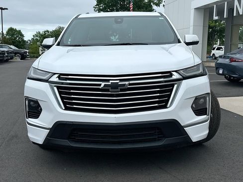 Used 2023 Chevrolet Traverse Premier w/ LPO, Floor Liner Package FWD image 5