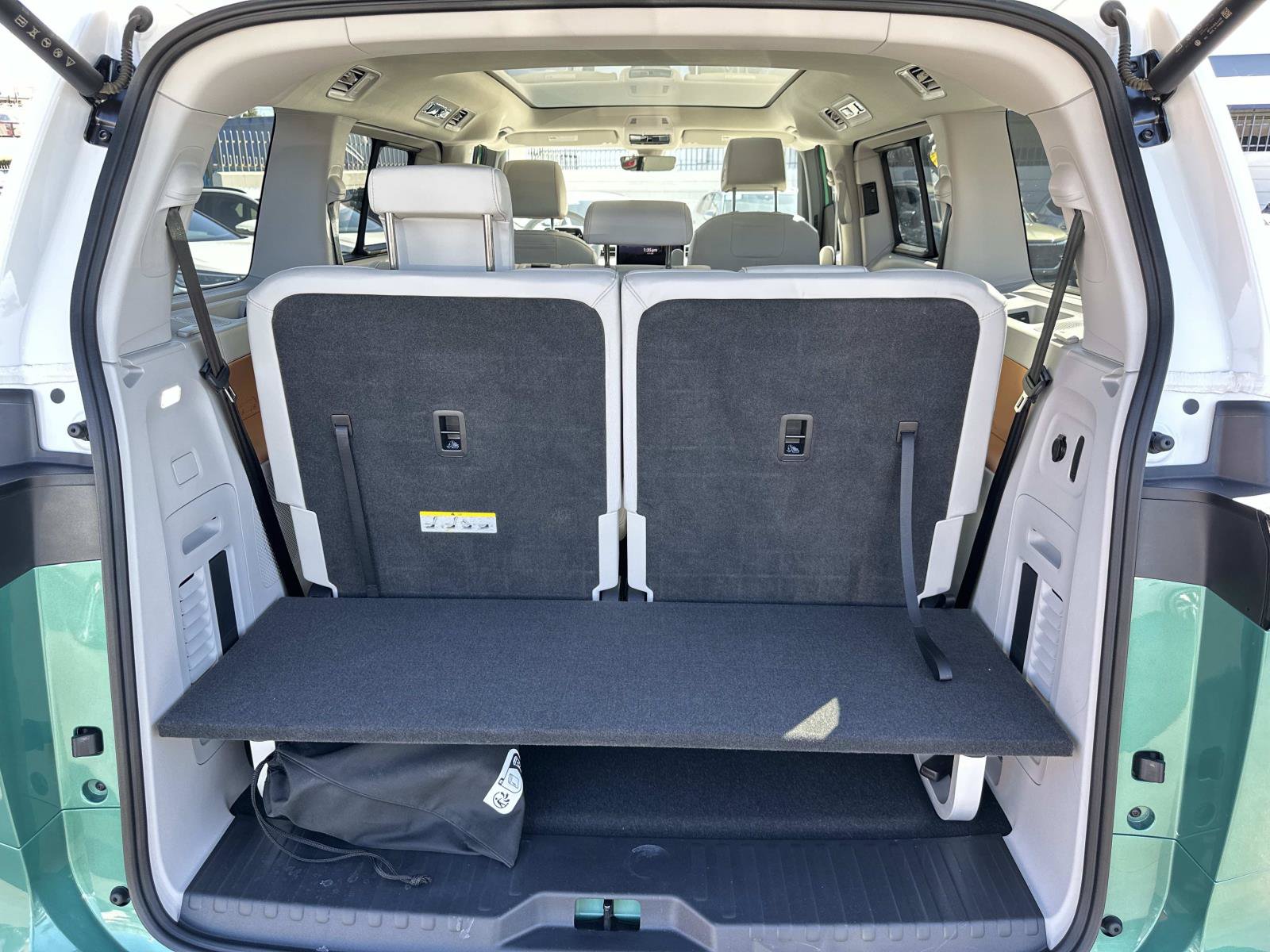 Certified 2025 Volkswagen ID. Buzz 1st Edition RWD image 5