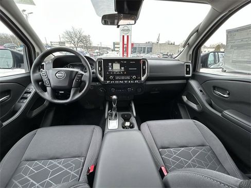 New 2025 Nissan Frontier SV w/ SV Convenience Package image 12
