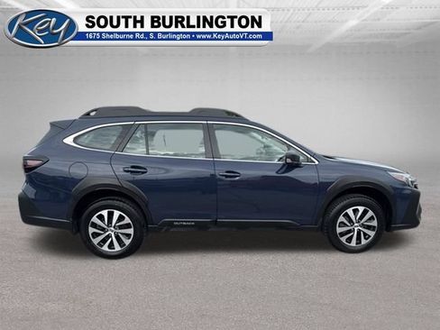 Used 2025 Subaru Outback AWD/4WD image 7