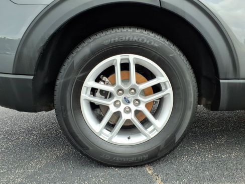 Certified 2025 Ford Explorer Active RWD image 10