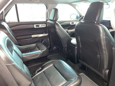 Used 2022 Ford Explorer Limited AWD/4WD image 17