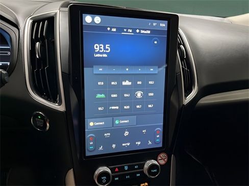 Used 2024 Ford Edge SEL image 19