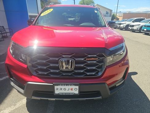 Used 2024 Honda Passport TrailSport image 3
