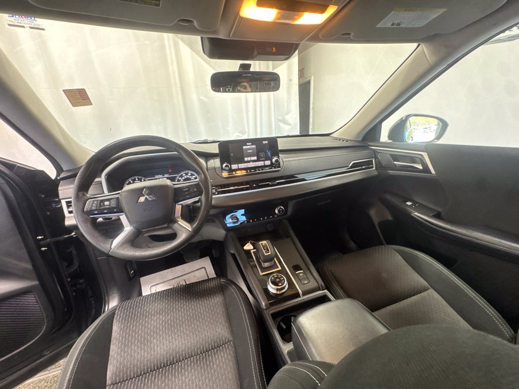 Used 2022 Mitsubishi Outlander ES AWD/4WD image 31