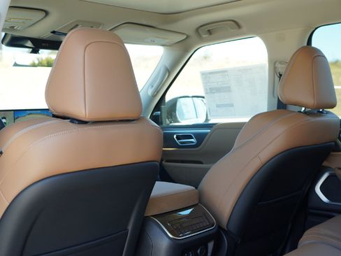 New 2026 INFINITI QX80 Luxe w/ Exterior Package image 25