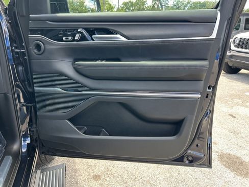 Used 2024 Jeep Grand Wagoneer Series II w/ Quick Order Packagew 28T image 28