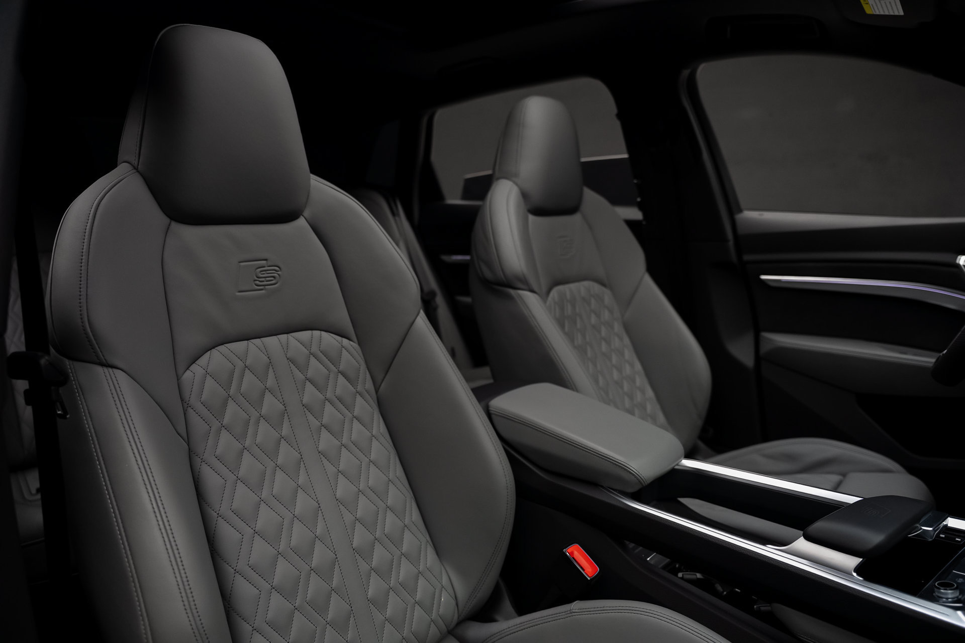 Used 2024 Audi SQ8 e-tron Premium Plus AWD/4WD image 66
