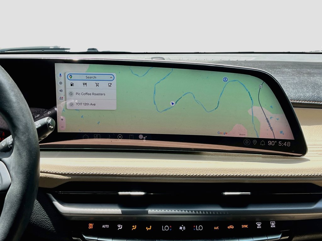 Used 2025 Cadillac XT4 Premium Luxury FWD image 13