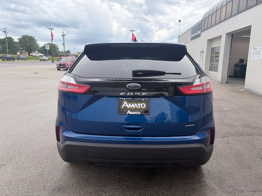 Used 2024 Ford Edge SE w/ Cargo Accessory Package AWD/4WD image 4