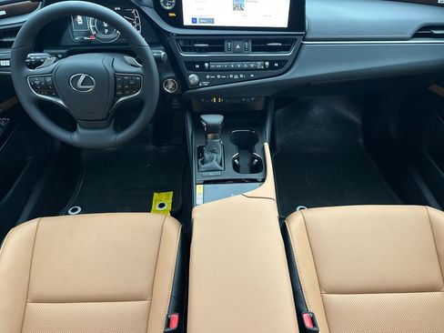 New 2025 Lexus ES 350 w/ Premium Package image 10