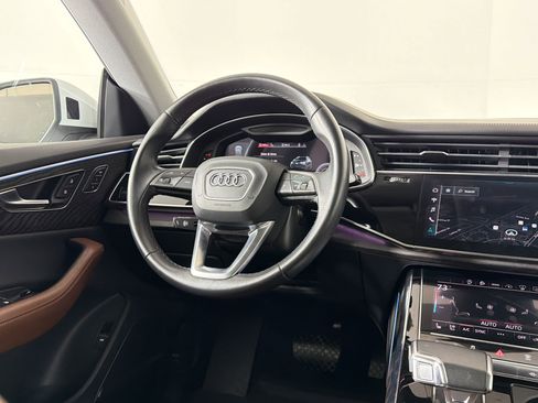 Used 2022 Audi Q8 Prestige w/ Prestige Package image 27