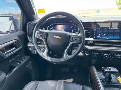 Certified 2023 Chevrolet Silverado 1500 High Country w/ Technology Package AWD/4WD image 14