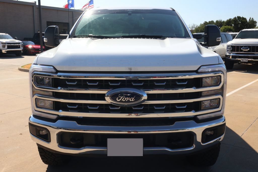 Used 2025 Ford F250 Lariat w/ Tremor Off-Road Package AWD/4WD image 2