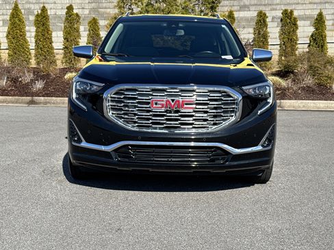 Used 2020 GMC Terrain Denali w/ Denali Premium Package image 3