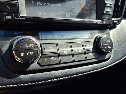 Used 2016 Toyota RAV4 Limited w/ Advanced Technology Package AWD/4WD image 8