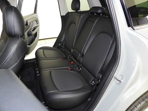 Used 2019 MINI Cooper Countryman S w/ Premium Package image 21