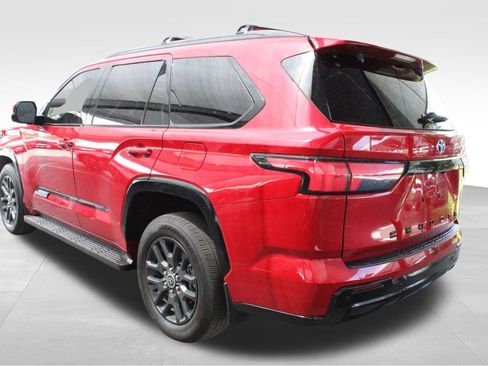 Certified 2023 Toyota Sequoia Platinum AWD/4WD image 14