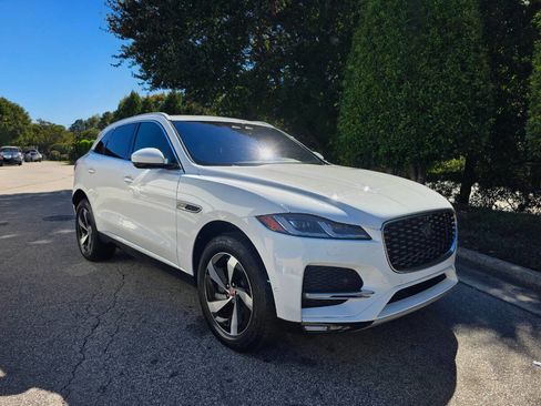 Used 2021 Jaguar F-PACE S image 7