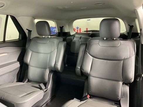 New 2025 Ford Explorer Active w/ Active Comfort Package image 16