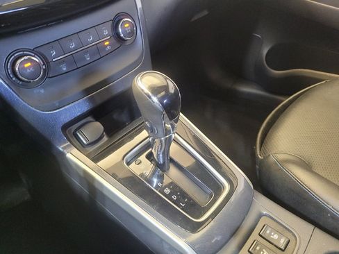 Used 2016 Nissan Sentra SR w/ SR Premium Package FWD image 26