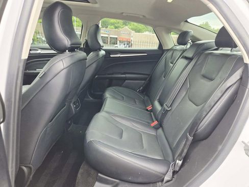 Used 2019 Ford Fusion Titanium AWD/4WD image 13