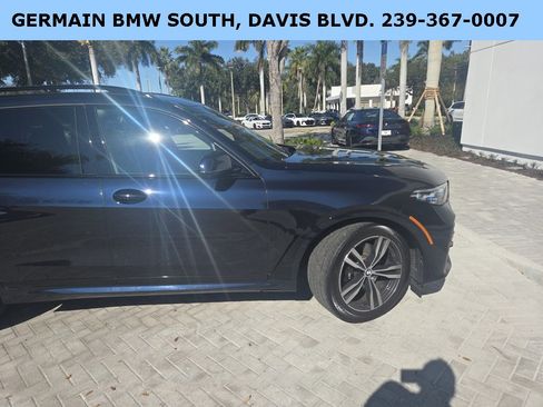 Certified 2022 BMW X7 M50i w/ Executive Package image 35