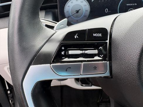 Certified 2024 Hyundai Tucson Limited AWD/4WD image 12