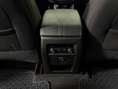 Used 2019 Chevrolet Traverse LT AWD/4WD image 27