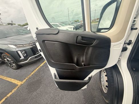 Used 2019 RAM ProMaster 2500 FWD image 14
