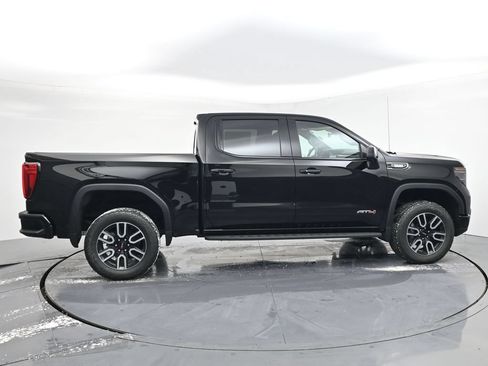 Used 2026 GMC Sierra 1500 AT4 w/ AT4 Premium Package AWD/4WD image 8