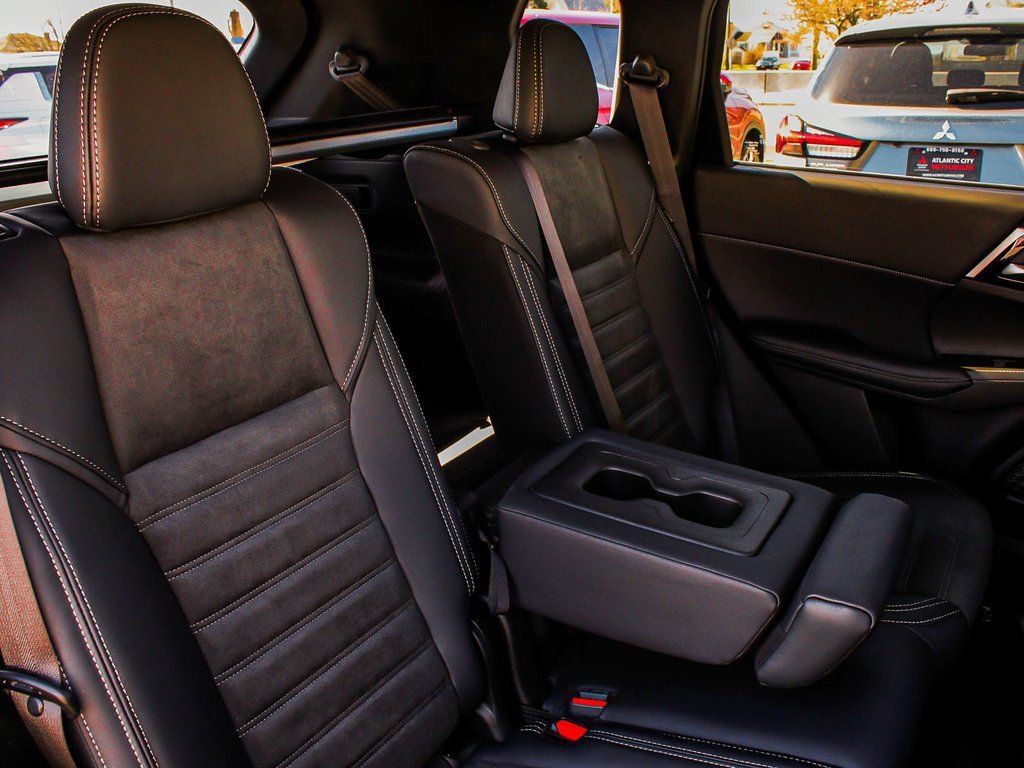 Used 2025 Mitsubishi Outlander SE AWD/4WD image 37