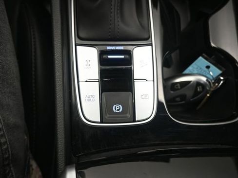 Used 2025 Hyundai Santa Cruz Limited AWD/4WD image 16