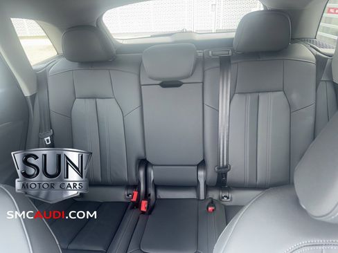 Used 2025 Audi Q5 Premium w/ 19" Wheel Package image 27