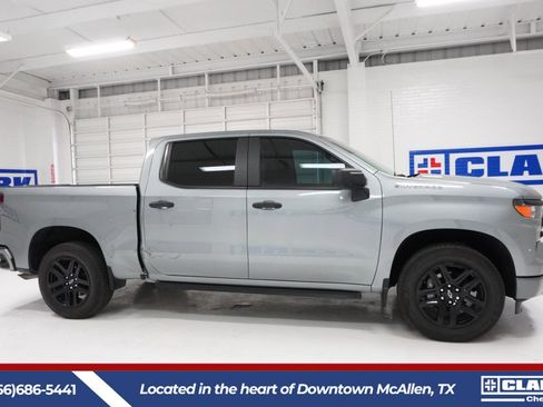 Used 2024 Chevrolet Silverado 1500 Custom image 4