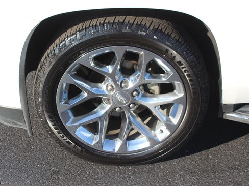 Used 2019 Cadillac Escalade Premium Luxury image 10