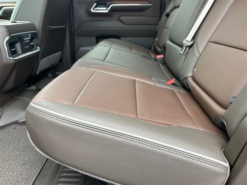 Used 2024 GMC Sierra 2500 Denali w/ Denali Reserve Package image 21