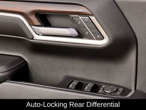 Used 2022 GMC Sierra 1500 SLT w/ SLT Convenience Package image 26