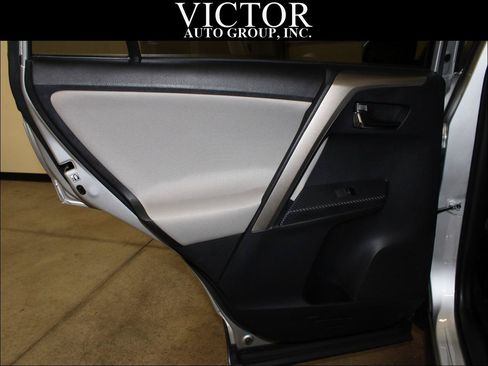 Used 2014 Toyota RAV4 XLE AWD/4WD image 26