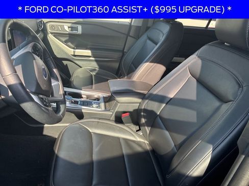 Used 2023 Ford Explorer XLT w/ Equipment Group 202A image 7