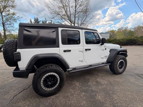 Used 2018 Jeep Wrangler Unlimited Sport S image 8