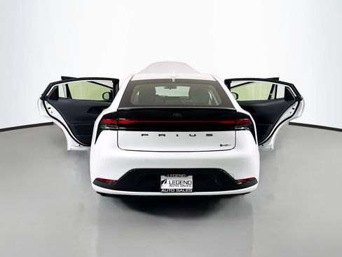 Used 2023 Toyota Prius LE FWD image 20