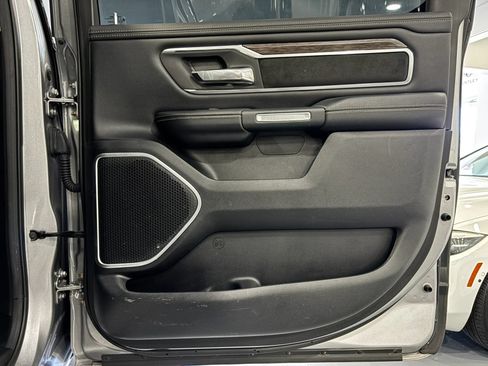 Used 2020 RAM 1500 Laramie AWD/4WD image 38