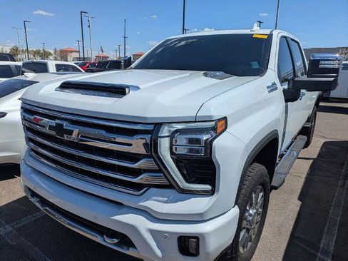 Used 2026 Chevrolet Silverado 3500 High Country w/ High Country Premium Package AWD/4WD image 5