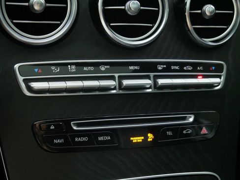 Used 2019 Mercedes-Benz GLC 300 4MATIC Coupe image 30