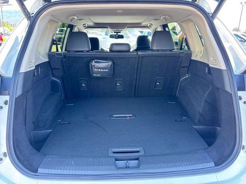 Used 2024 Nissan Rogue Platinum w/ Platinum Premium Package FWD image 16