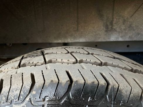 Used 2022 Ford Transit 150 Medium Roof image 8