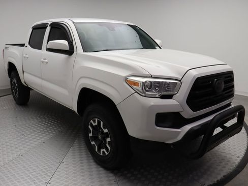 Certified 2018 Toyota Tacoma SR image 6
