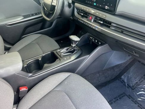 Used 2025 Kia K4 image 18